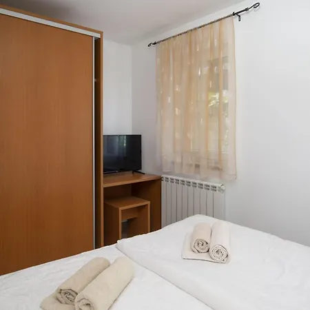 Donna - House For Relaxation With Pool, Sauna, Jacuzzi & Biliards, - Istra *