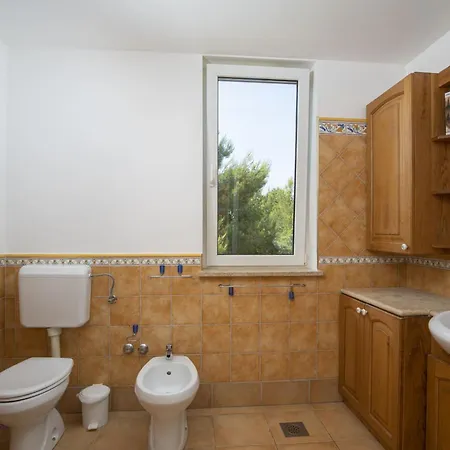Donna - House For Relaxation With Pool, Sauna, Jacuzzi & Biliards, - Istra Villa Ližnjan