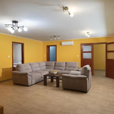Donna - House For Relaxation With Pool, Sauna, Jacuzzi & Biliards, - Istra Villa